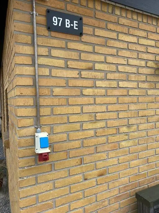 Fin Ny Moderniseret Lejlighed I Skagen.